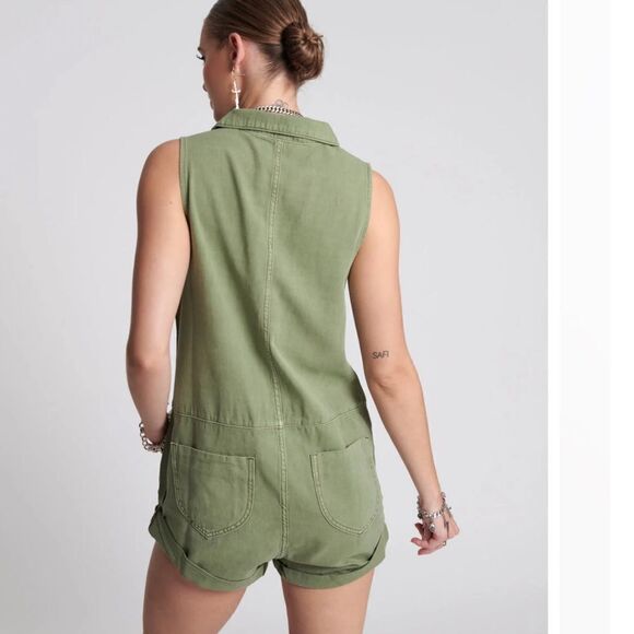 One Teaspoon Super Khaki Braxton Romper New XS - Picture 4 of 10